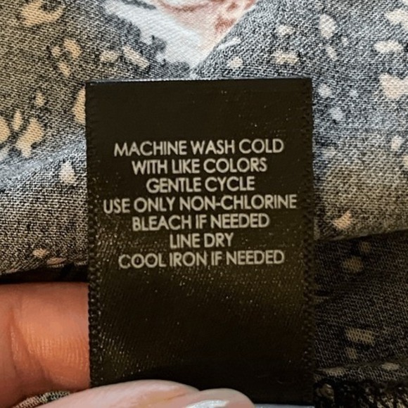 Torrid Dark Floral Keyhole Dress 3X - Picture 9 of 10